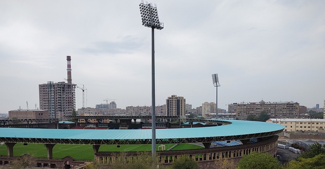 不仅深深牵 不仅深深牵